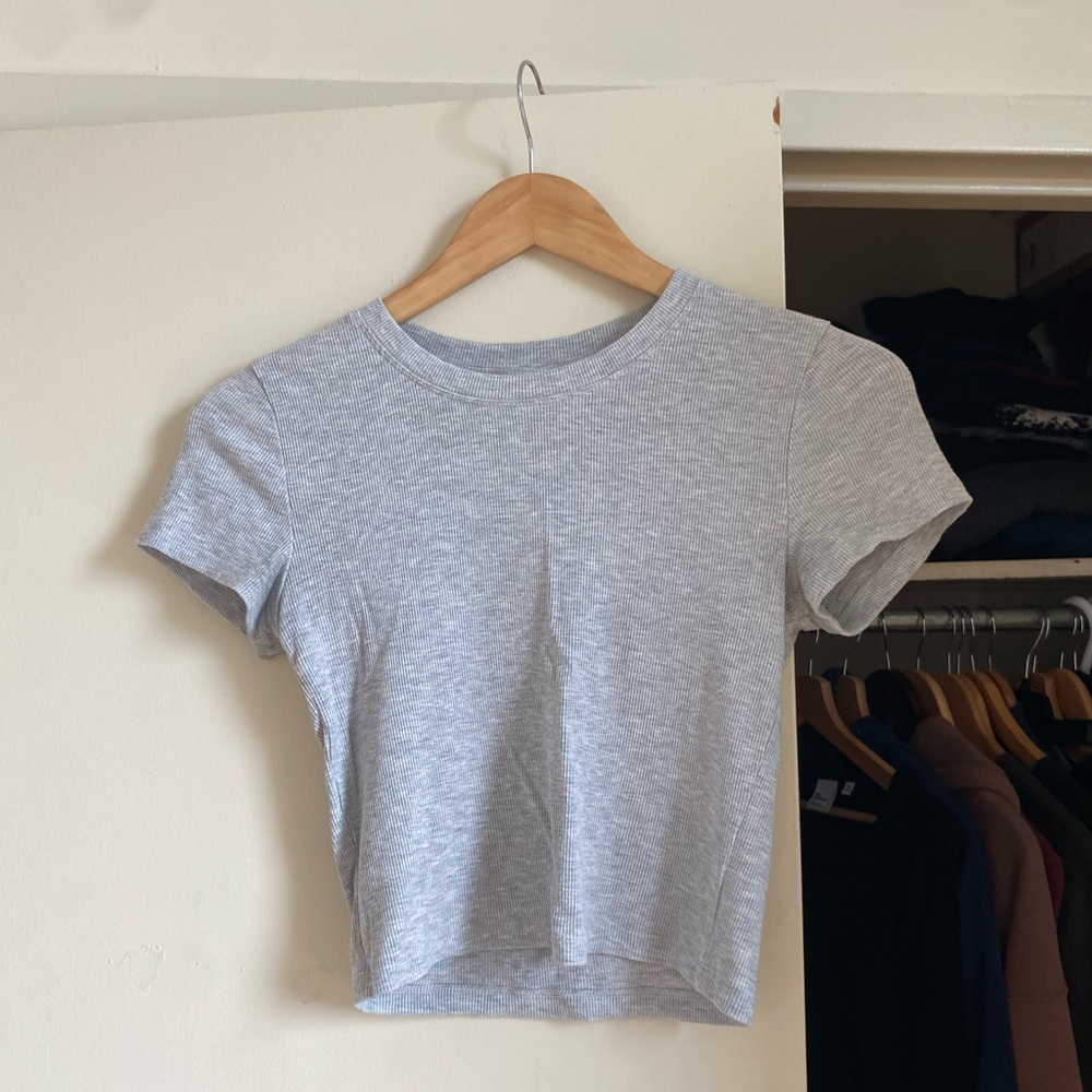 Bundle of Cropped T-Shirts | Aritzia, Garage, Hollister
